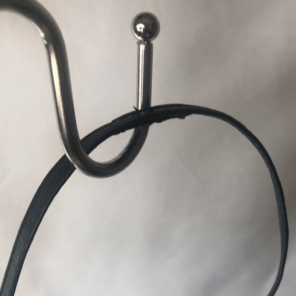 ATTANASIO black leather Vintage handbag. - Picture 4 of 10